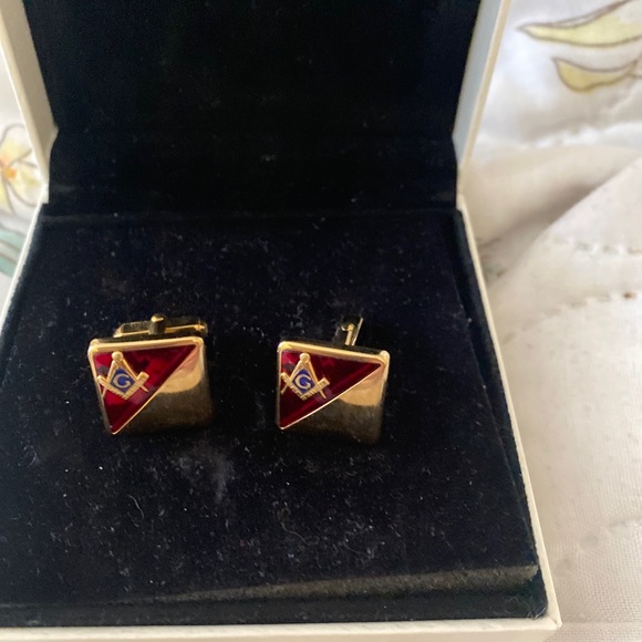 VINTAGE MASON Masonic Freemason Goldtone Red Enamel Cuff links Jewelry Mens - Picture 4 of 11